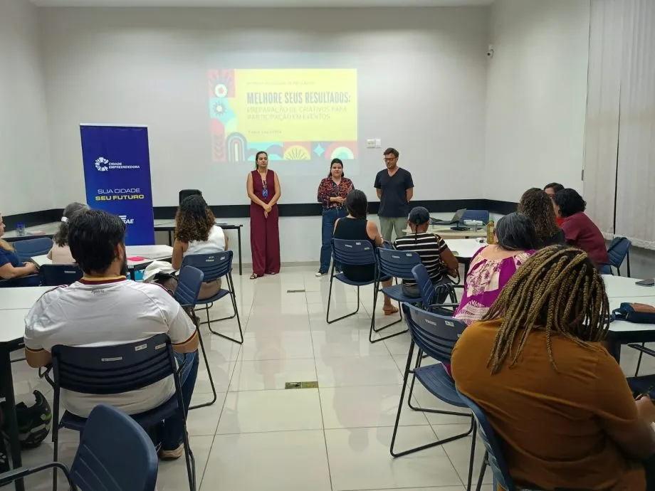 Participantes da 36ª Festa do Folclore receberam orientações sobre empreendedorismo e estratégias para os negócios. (Foto: Divulgação)