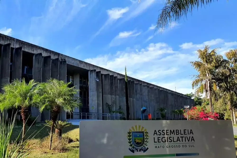 Pesquisa espontânea mostra o desempenho de nomes ligados a Três Lagoas na disputa por vagas na Assembleia Legislativa de Mato Grosso do Sul. (Foto: Divulgação/ALEMS)