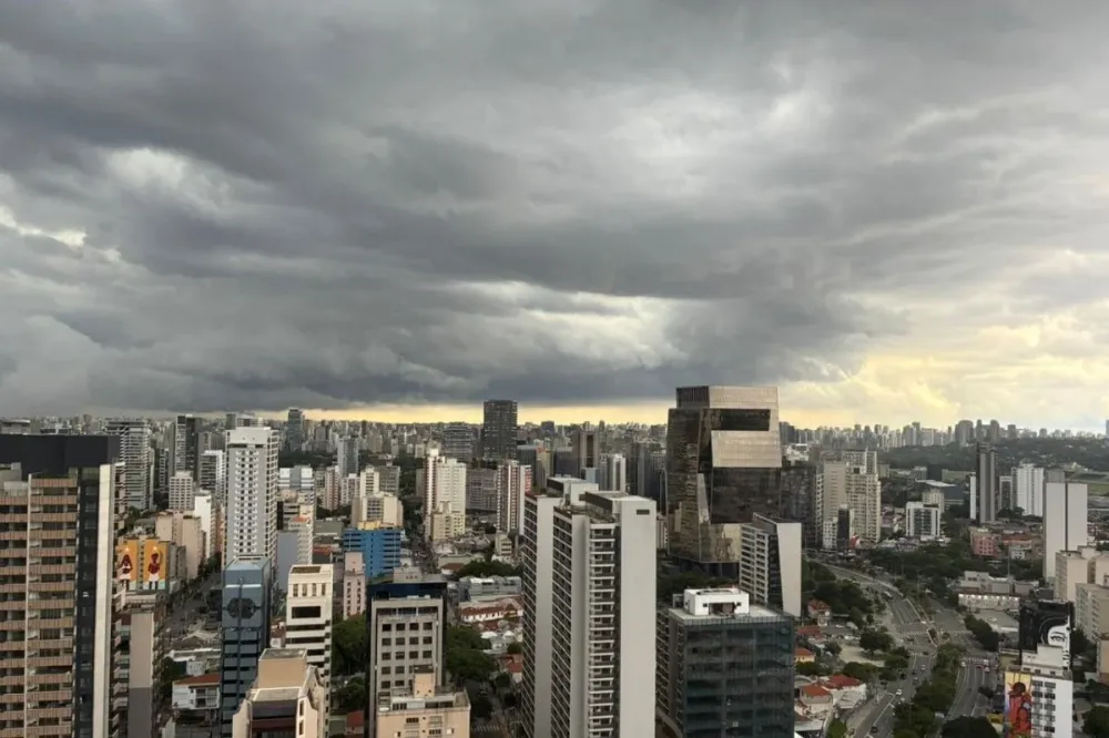 São Paulo tem alertas para tempestades, ventos fortes e queda de temperatura durante o feriado prolongado. (Foto: Rodrigo Tammaro/Metrópoles)
