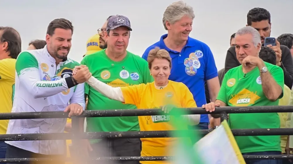 Riedel declara apoio a Flávio Bolsonaro e promete mobilizar aliados até outubro