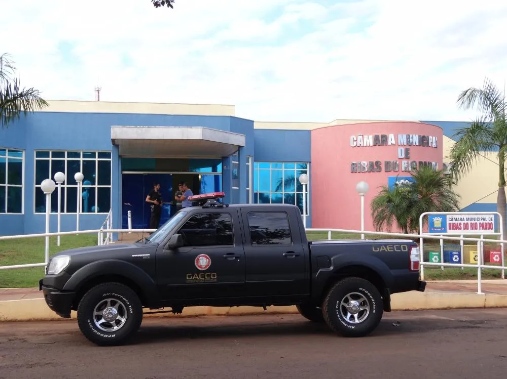 Justiça condena ex-vereadores e determina prisões por desvio de R$ 3,5 milhões em Ribas do Rio Pardo