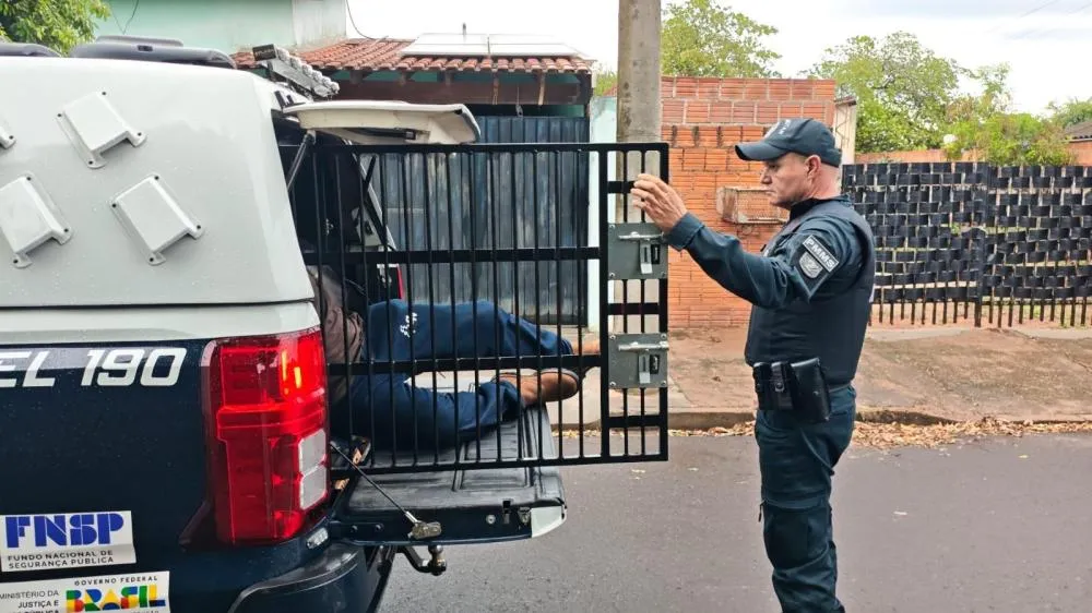 Rádio Patrulha prende homem com mandado definitivo por estupro e violência contra mulher em Três Lagoas