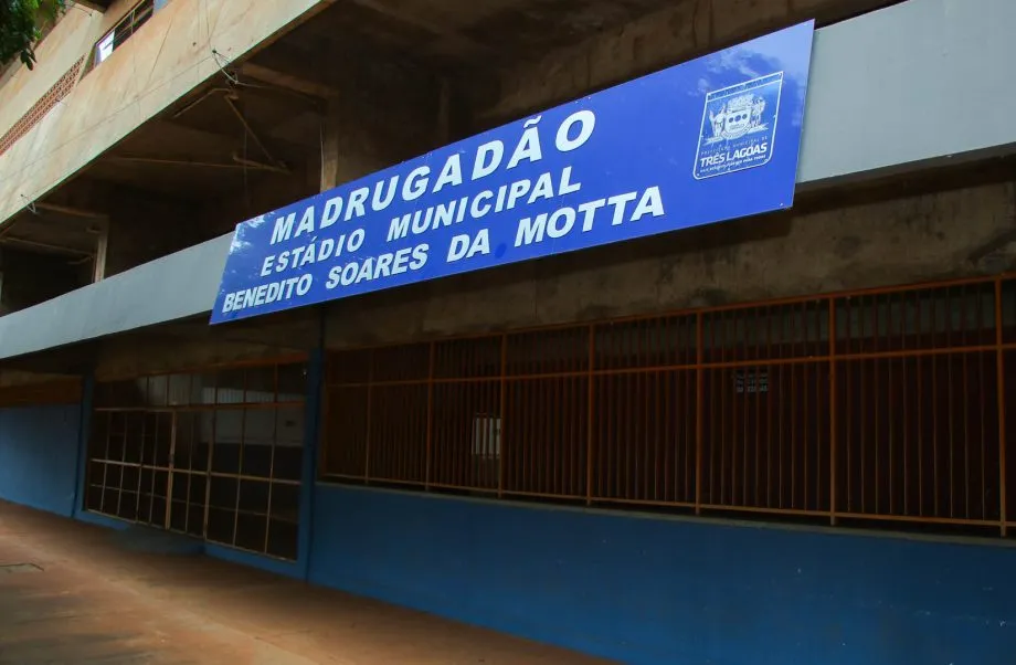 Estádio Madrugadão recebe jogos remarcados do Campeonato Municipal de Futebol de Base nesta terça (15) e quinta (17)