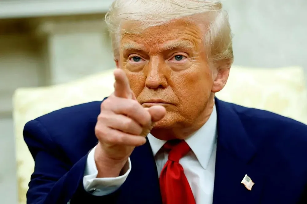 Donald Trump critica governo Lula pelo combate ao PCC e Comando Vermelho; Brasil fica fora da lista dos principais países de produção ou trânsito de drogas dos Estados Unidos. (Foto: Kevin Dietsch/Getty Images)