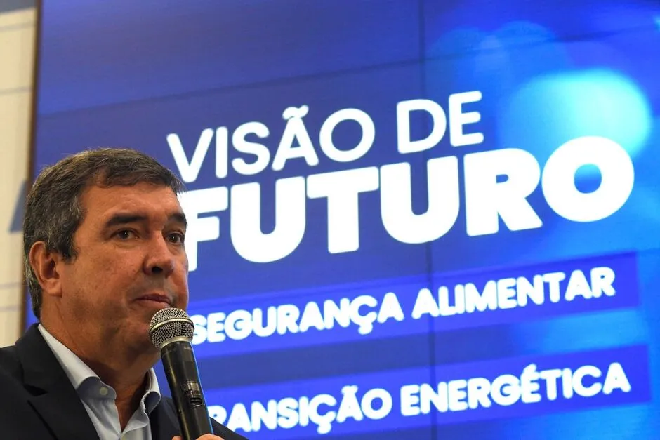 Eduardo Riedel propõe ampliar energia renovável, biometano e hidrogênio de baixo carbono e manter a meta de Mato Grosso do Sul carbono neutro até 2030. (Foto: Bruno Rezende)