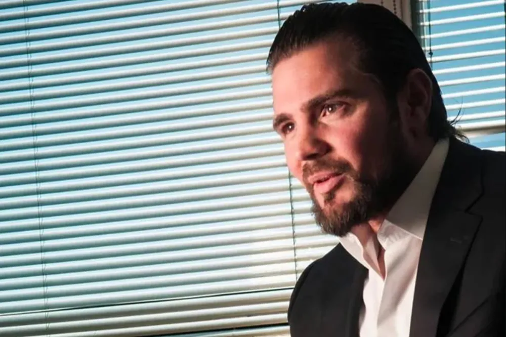 Daniel Vorcaro aparece em mensagens analisadas pela Polícia Federal com políticos, parlamentares e advogados durante as investigações relacionadas ao Banco Master. (Foto: Reprodução/Instagram)