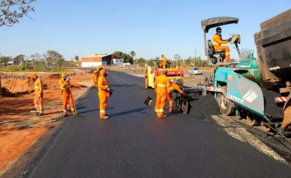 Motoristas enfrentam filas e alterações no trânsito da BR-262 durante obras para implantação do novo posto fiscal, em Três Lagoas. (Foto: Reprodução)