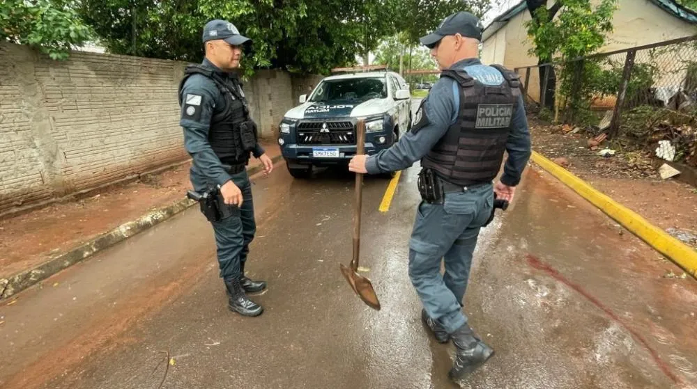 Discussão entre pai e filho termina com idoso ferido por golpes de pá e rapaz preso, em Três Lagoas