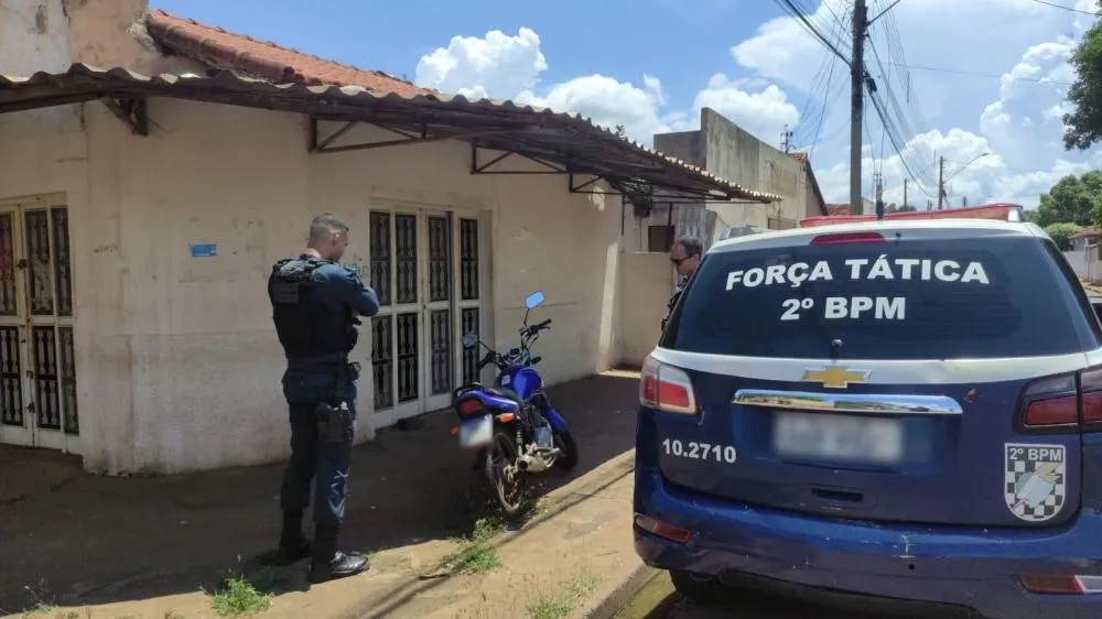 Força Tática recupera motocicleta produto de furto no bairro Paranapunga em Três Lagoas (Imagem: 24H News MS)