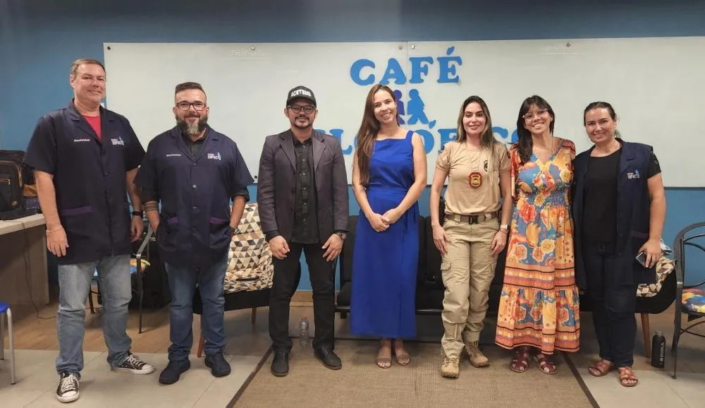 Delegada Nelly Macedo participa de palestra no Colégio Impacto durante o “Dia D” da Operação Caminhos Seguros 2025. (Foto: Divulgação/Policia Civil)