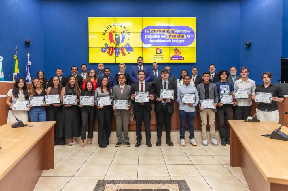 Plenário da Câmara Municipal ficou lotado para a posse dos primeiros jovens vereadores de Três Lagoas. (Foto - Divulgação Câmara Municipal de Três Lagoas)