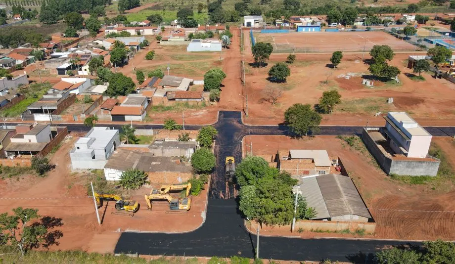 Obras de pavimentação e drenagem seguem em ritmo acelerado no bairro Osmar Dutra, em Três Lagoas (Foto - Divulgação / Prefeitura de Três Lagoas)