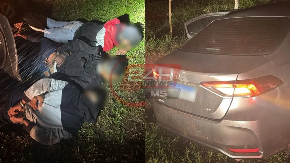 Corolla roubado durante o assalto foi recuperado pela PRF na BR-158, em Aparecida do Taboado, com todos os objetos levados pelos bandidos. (Foto - 24h News MS)