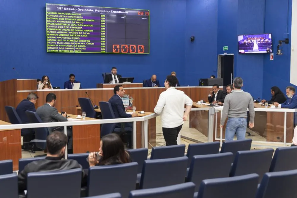 Sessão na Câmara aprovou cinco projetos; destaque para o programa voltado à proteção animal (Foto: Divulgação / Câmara de Três Lagoas)
