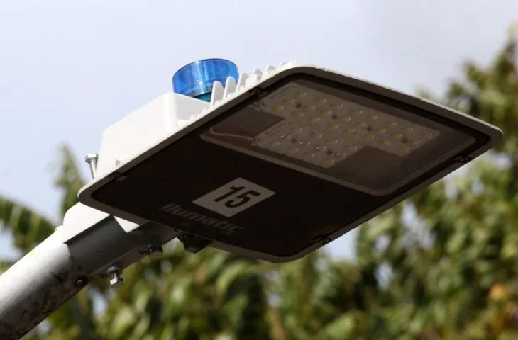 Iluminação pública com LED solar reduz custos e reforça compromisso com a sustentabilidade (Foto: Chico Ribeiro / Arquivo)