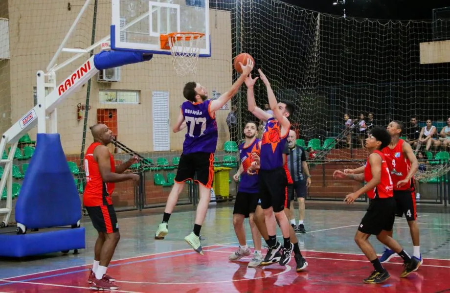 Inscrições abertas para os Campeonatos Municipais de Voleibol e Basquetebol em Três Lagoas. (Foto: Divulgação / SEJUVEL)