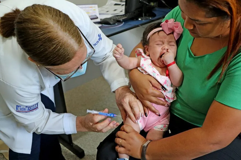 Vacina meningocócica ACWY passa a ser aplicada como reforço aos 12 meses em Três Lagoas, com maior proteção contra meningite (Foto: Divulgação / Prefeitura de Três Lagoas)