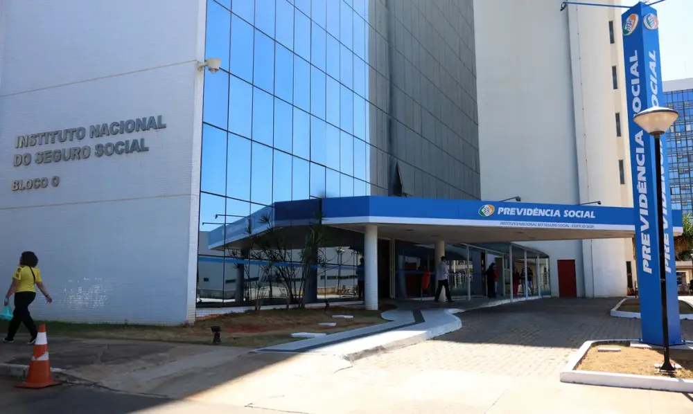 Edifício-sede da Previdência Social em Brasília, onde foi articulado o plano de devolução aos aposentados (Foto - José Cruz/Agência Brasil)