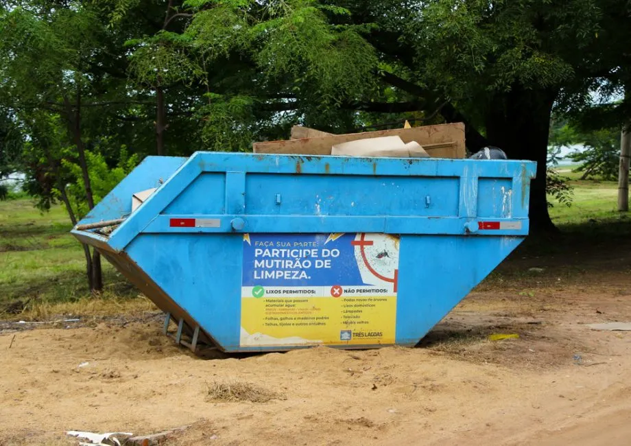 Caçambas estão distribuídas nos bairros e podem receber materiais inservíveis (Foto - Prefeitura de Três Lagoas)