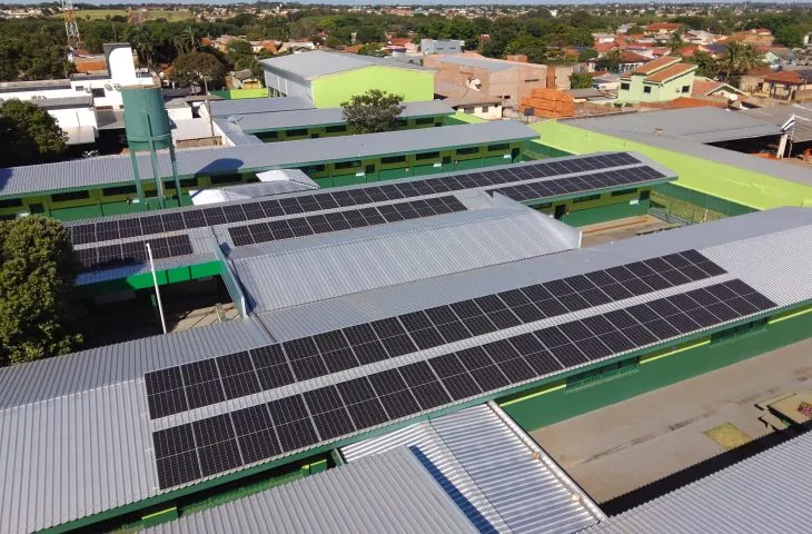 Instalação de placas solares em escolas de MS traz economia e sustentabilidade (Foto - Governo do Estado de MS)