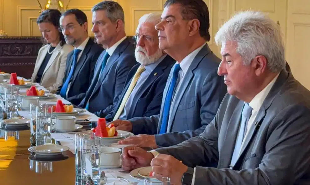 Comitiva de senadores brasileiros durante missão oficial em Washington (Foto - Samyra Galvão/Gab. Senador Nelsinho Trad)