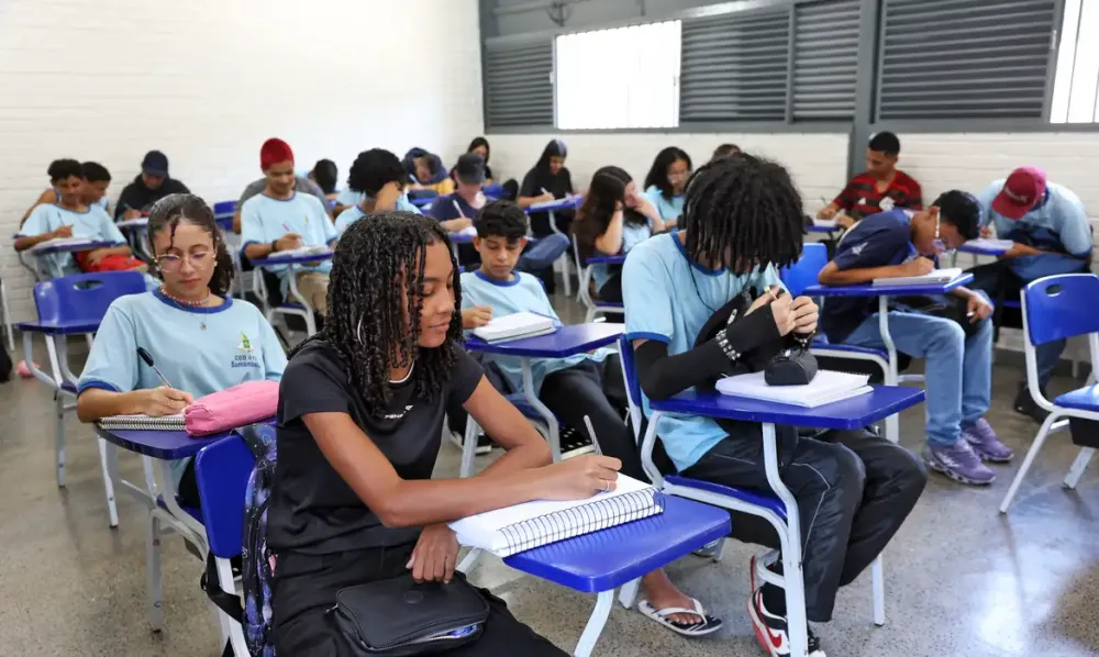 Pé-de-Meia: nascidos em julho e agosto recebem 5ª parcela nesta quinta