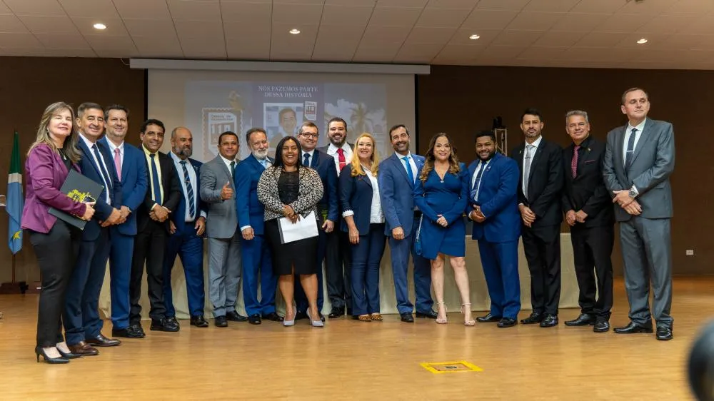 Autoridades e homenageados participam da sessão solene pelos 110 anos da Câmara Municipal de Três Lagoas (Foto - Gabriela Fernandes / Marcelo Fefin)