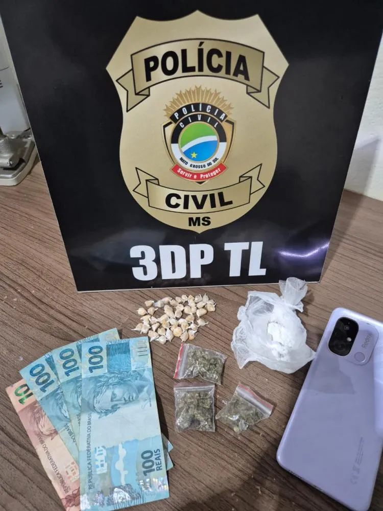 Drogas apreendidas durante ação da Polícia Civil na invasão do São João (Foto - Polícia Civil)