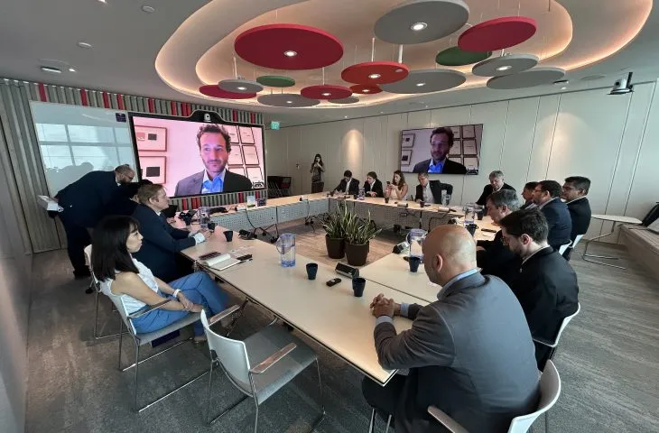 Governador Eduardo Riedel apresentou potencialidades de MS a empresários e fundos de investimento em Singapura (Foto - Ascom Fiems)