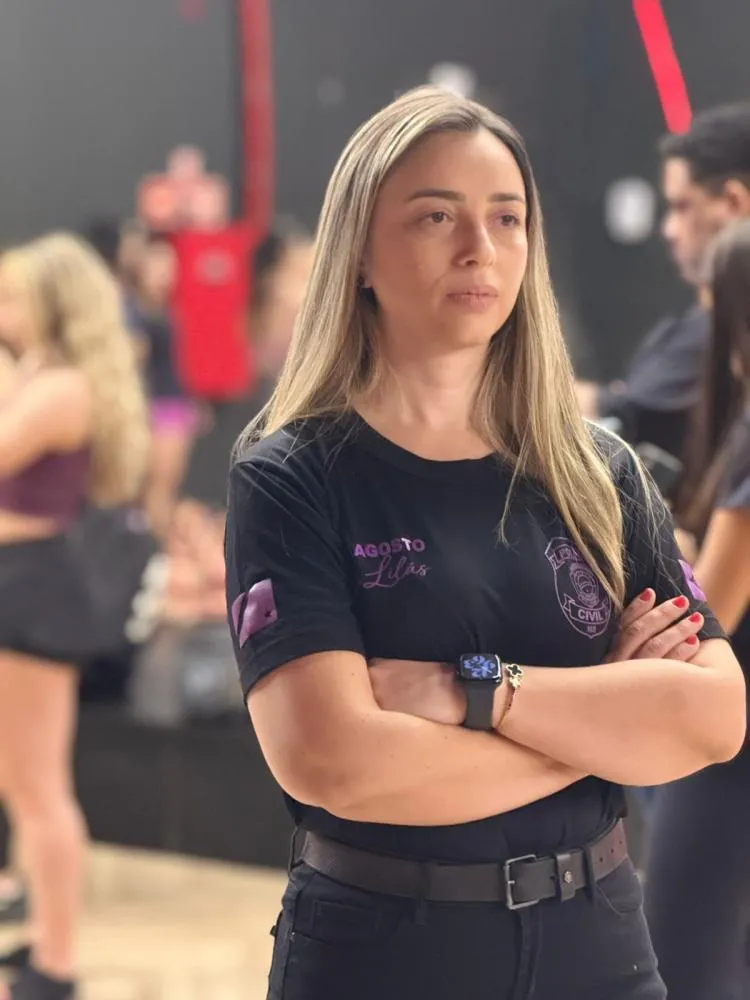 Delegada Sayara Quinteiro ministra palestra durante evento da Sky Fit no bairro Santo André (Foto - Divulgação Policia Civil)