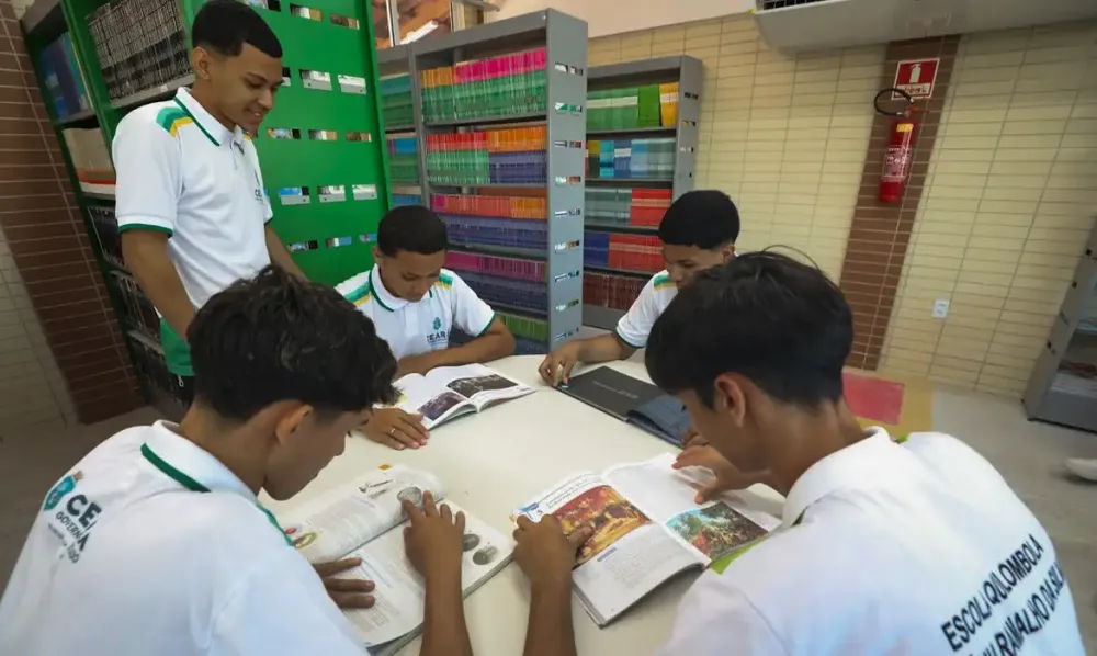 Estudantes da rede pública recebem sexta parcela do programa Pé-de-Meia (Foto - Seduc-Ceará)