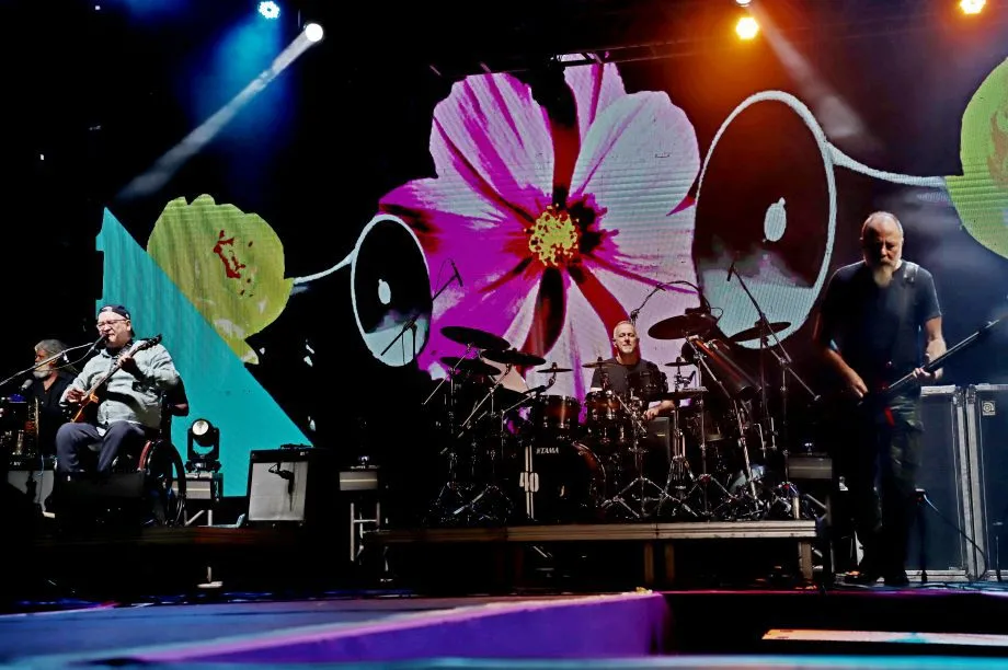 Paralamas do Sucesso emocionaram o público no encerramento da 35ª Festa do Folclore em Três Lagoas (Foto - Prefeitura de Três Lagoas)