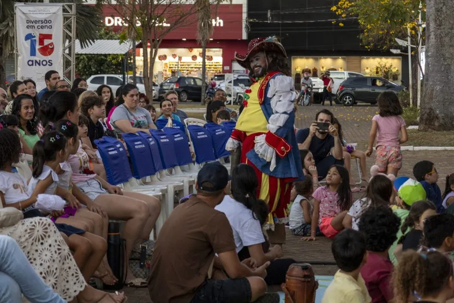 Peça “A Princesa Engasgada” encanta Três Lagoas com reflexão sobre superação e transformação social
