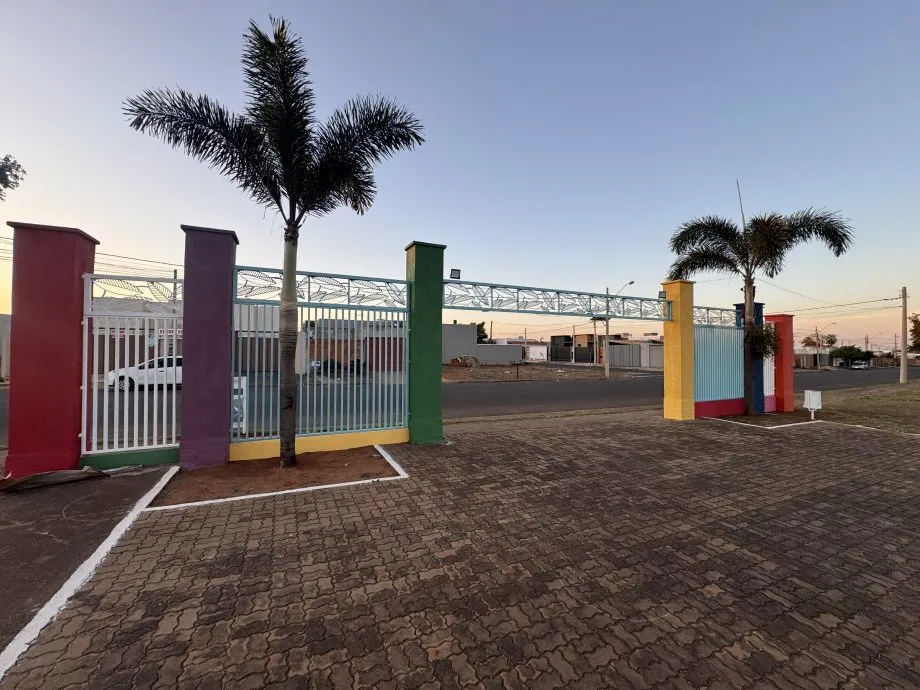 Praça do bairro Mais Parque recebe revitalização e novos equipamentos públicos (Foto - Prefeitura de Três Lagoas)