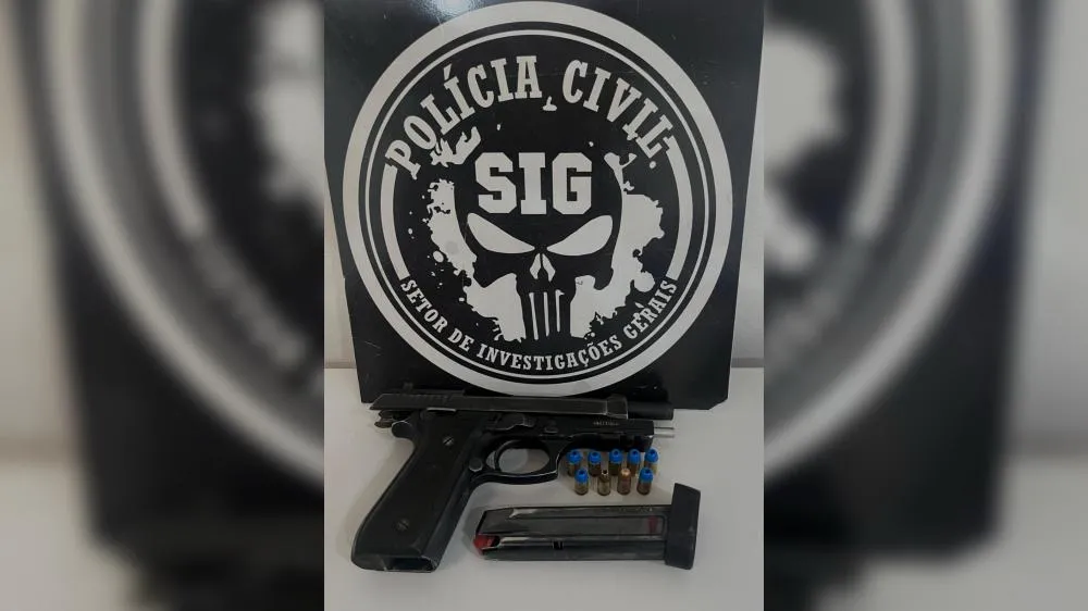 Pistola calibre 380 apreendida pelo SIG no bairro Jardim Violetas em Três Lagoas (Foto - Polícia Civil)