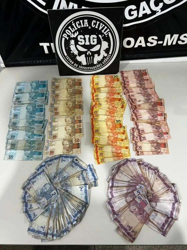SIG de Três Lagoas recuperaram quase R$ 5 mil furtados em Paranaíba e localizaram o suspeito no bairro Jardim Carandá (Foto - Polícia Civil)