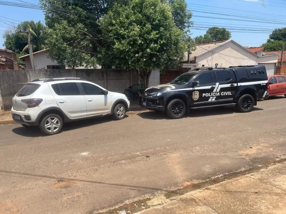 Ação da Polícia Civil de Aparecida do Taboado prendeu mulher em flagrante e cumpriu dois mandados de prisão por tráfico de drogas (Foto - Polícia Civil)