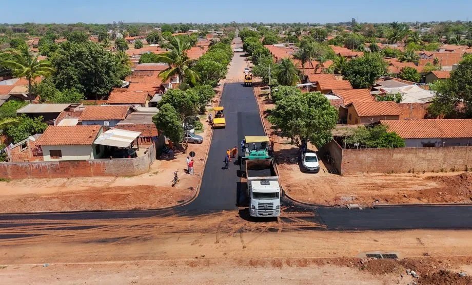 Obra de pavimentação no Jardim das Violetas I e II já ultrapassa 87% de conclusão (Foto - Prefeitura de Três Lagoas)