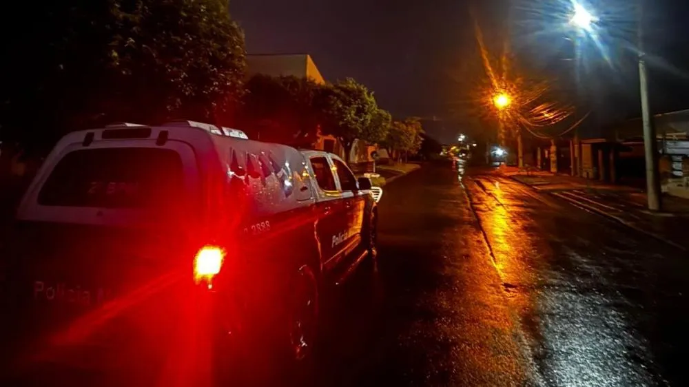Mulher foi encontrada amarrada e amordaçada dentro de uma edícula no bairro Jardim das Oliveiras em Três Lagoas (Foto - 24h News MS)