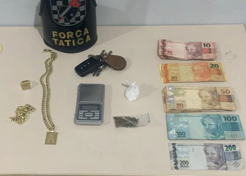 Materiais apreendidos pela Força Tática durante a ação no bairro Novo Ipanema (Foto – Polícia Militar)