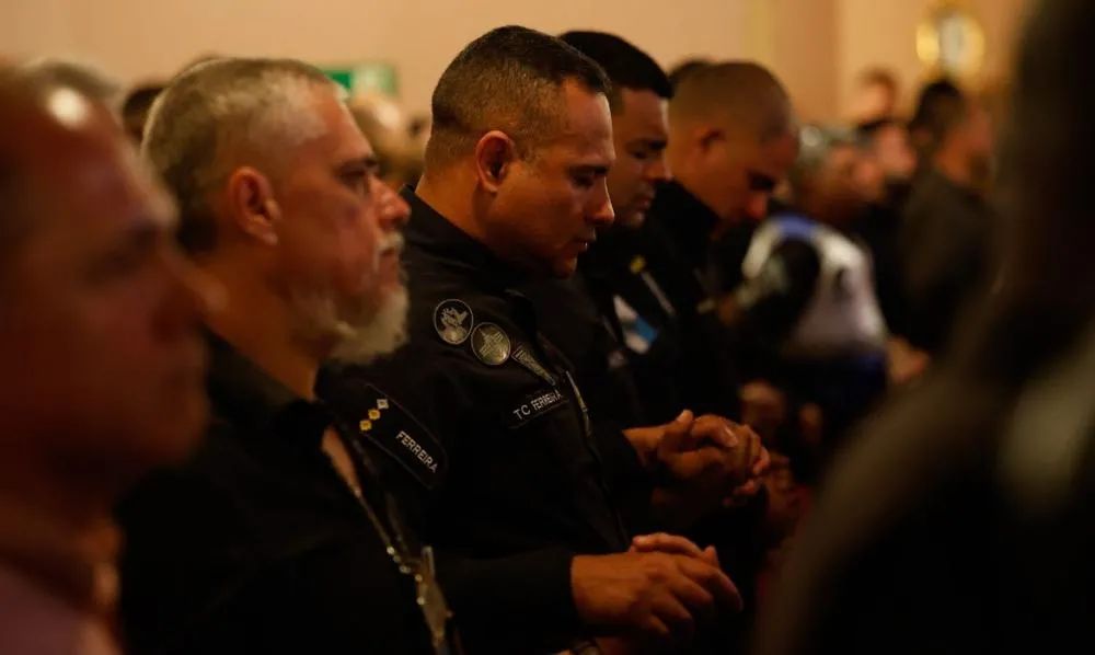 Missa de sétimo dia em homenagem aos policiais mortos na Operação Contenção no Rio de Janeiro (Foto - Fernando Frazão)