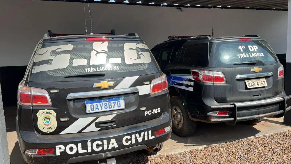 Homem é preso em flagrante com maconha, crack e dinheiro durante operação da Polícia Civil no Jardim das Paineiras. (Foto - Polícia Civil)
