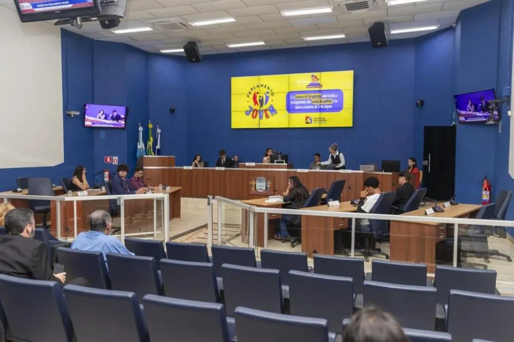 Jovens vereadores encerram atividades com aprovação simbólica de sete projetos na Câmara Municipal (Foto – Câmara de Três Lagoas)