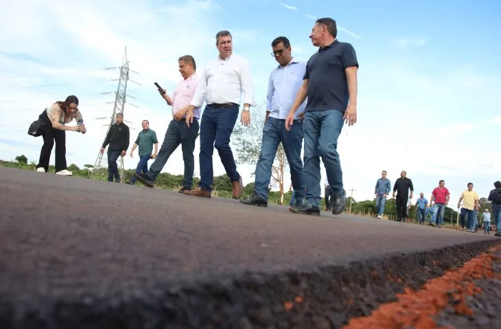 Governador Eduardo Riedel anuncia obras e investimentos estruturantes em Selvíria, incluindo pavimentação da MS-444 e ações em educação e saneamento (Foto - Governo de MS)