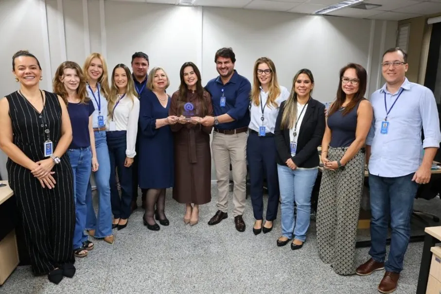 Deputada Mara Caseiro e equipe comemoram 3º lugar nacional no Troféu Abel Digital durante evento em Bento Gonçalves (RS) (Foto - Victor Chileno)