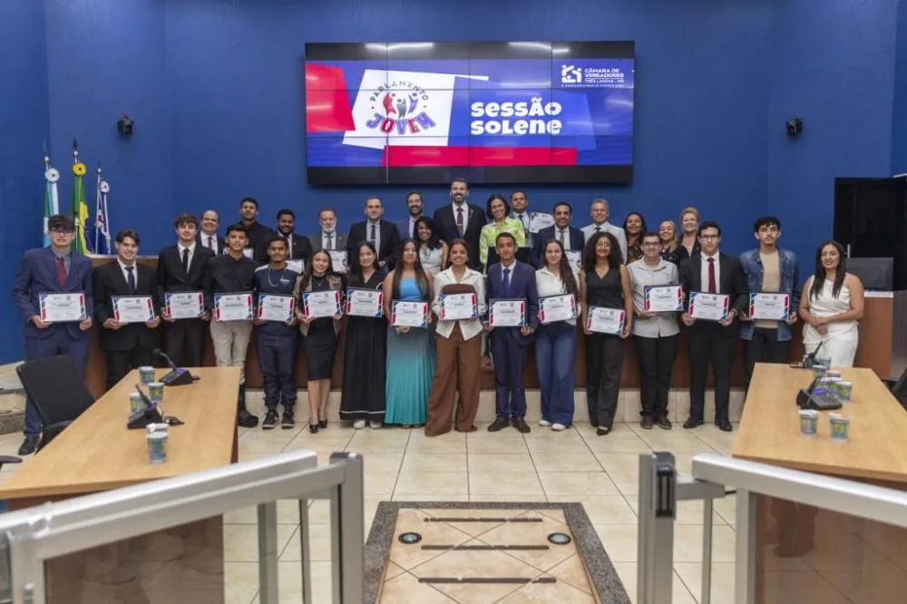 Sessão solene marcou o encerramento da 1ª edição do Parlamento Jovem na Câmara Municipal (Foto - Câmara Municipal de Três Lagoas)