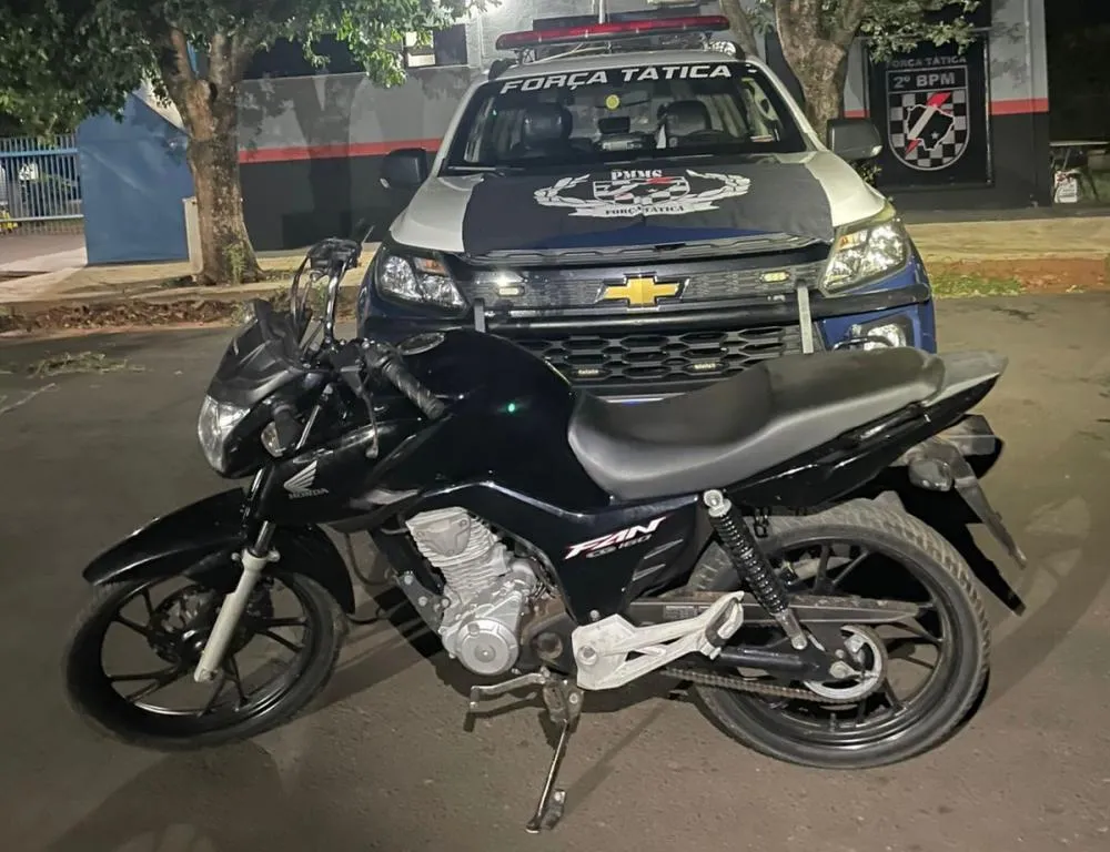 Força Tática recupera motocicleta furtada durante Operação Boas Festas em Três Lagoas (Foto - Polícia Militar)