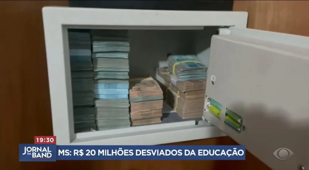 Policiais apreendem R$ 20 milhões desviados da educação no MS | Jornal da Band Band Jornalismo