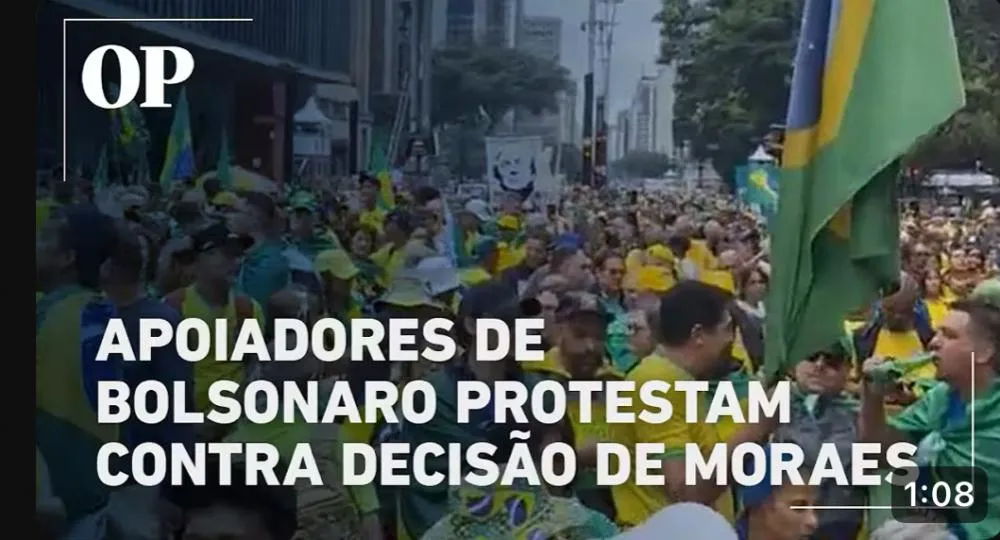 APOIADORES DE BOLSONARO PROTESTAM CONTRA DECISÃO DE MORAES